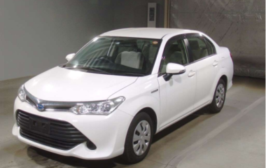 Toyota Axio Hybrid X White 2017