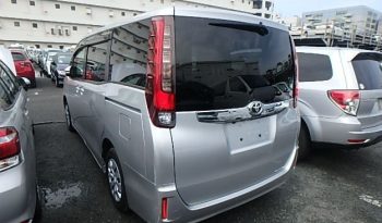 Toyota Noah X Silver Old Shape 2017 full
