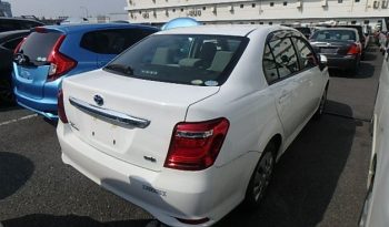 Toyota Axio Hybrid X White 2017 full